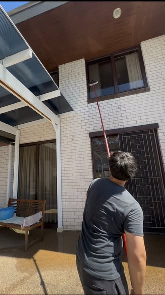 Koby — founder of Screen & Shine